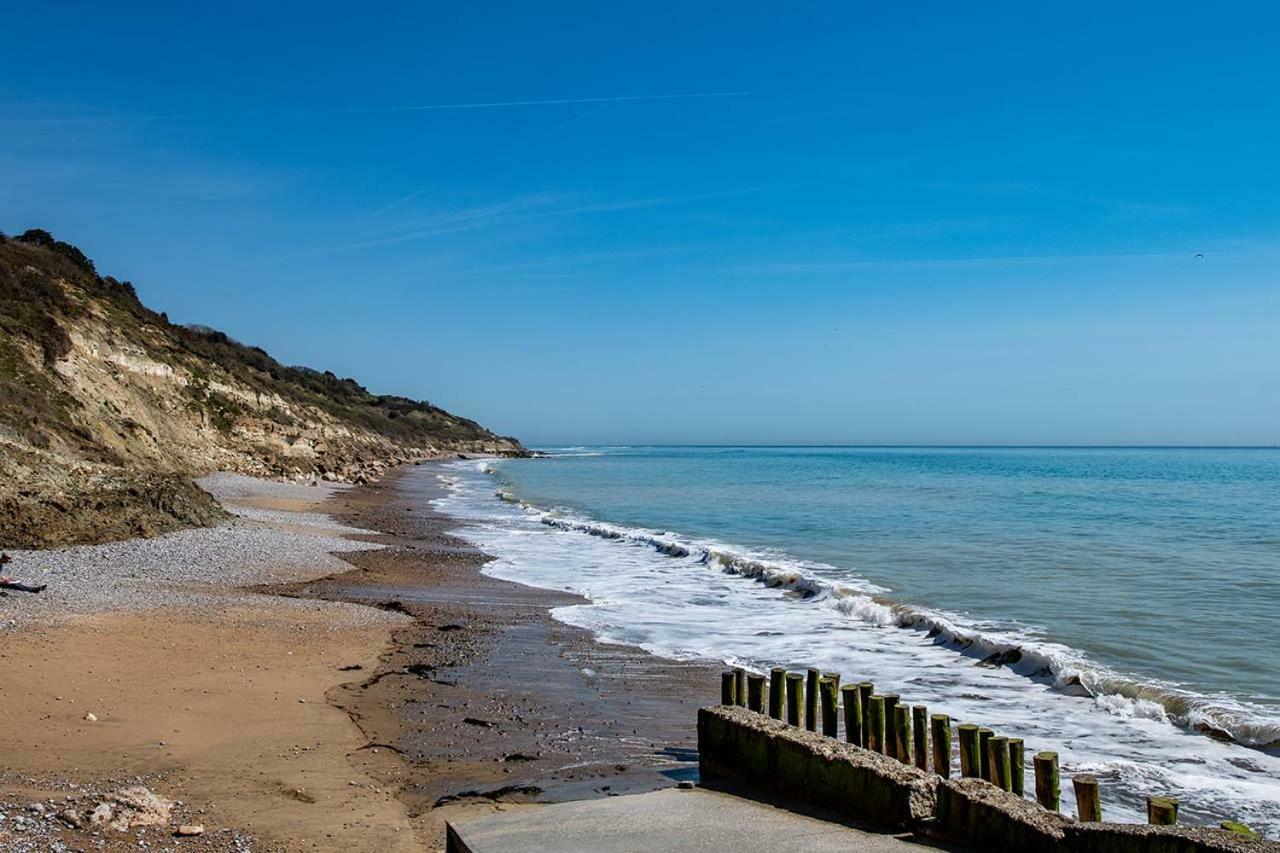 Whitecliff Bay Holiday Park Bembridge Exterior photo